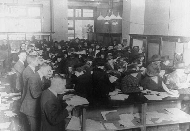 1920_tax_forms_IRS_mass_filing_Wikimedia_Commons
